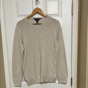 GAP Men's Light Beige Crewneck Sweater